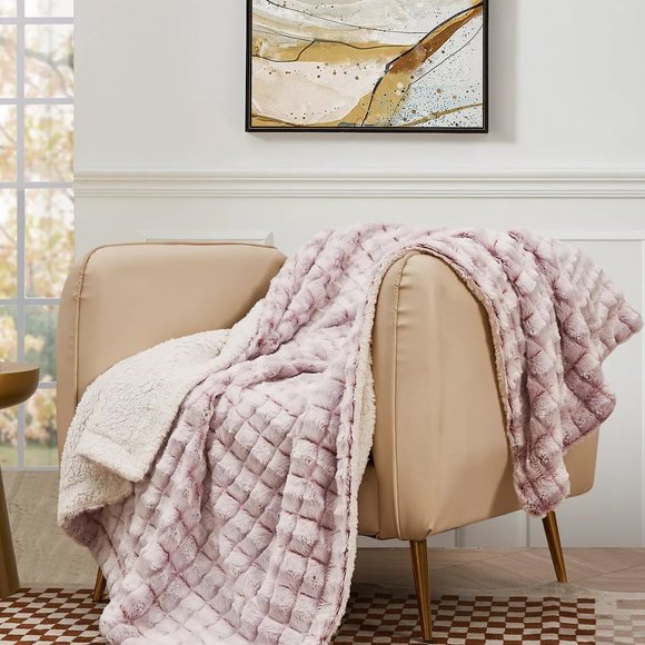Royal Luxe Micro-Mink/Sherpa Throw - Brand New - Picture 1 of 2